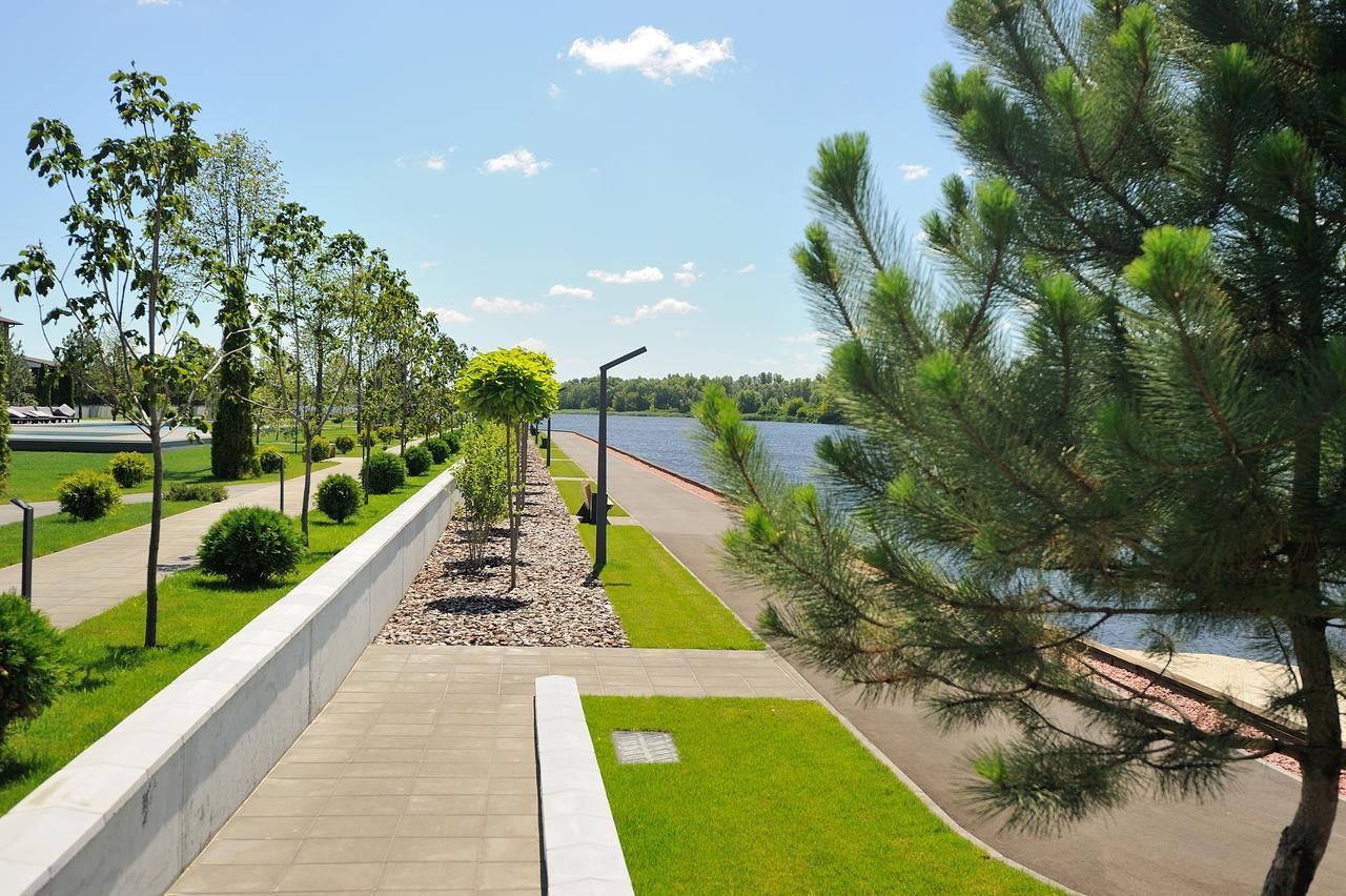 Riviera Zoloche Resort & Spa Vishenki  Buitenkant foto