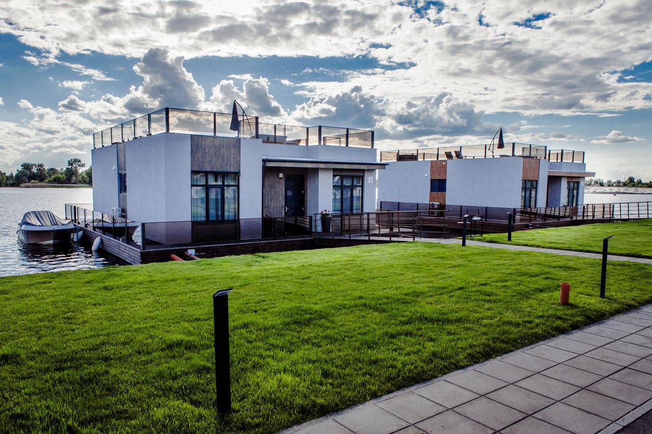 Riviera Zoloche Resort & Spa Vishenki  Buitenkant foto