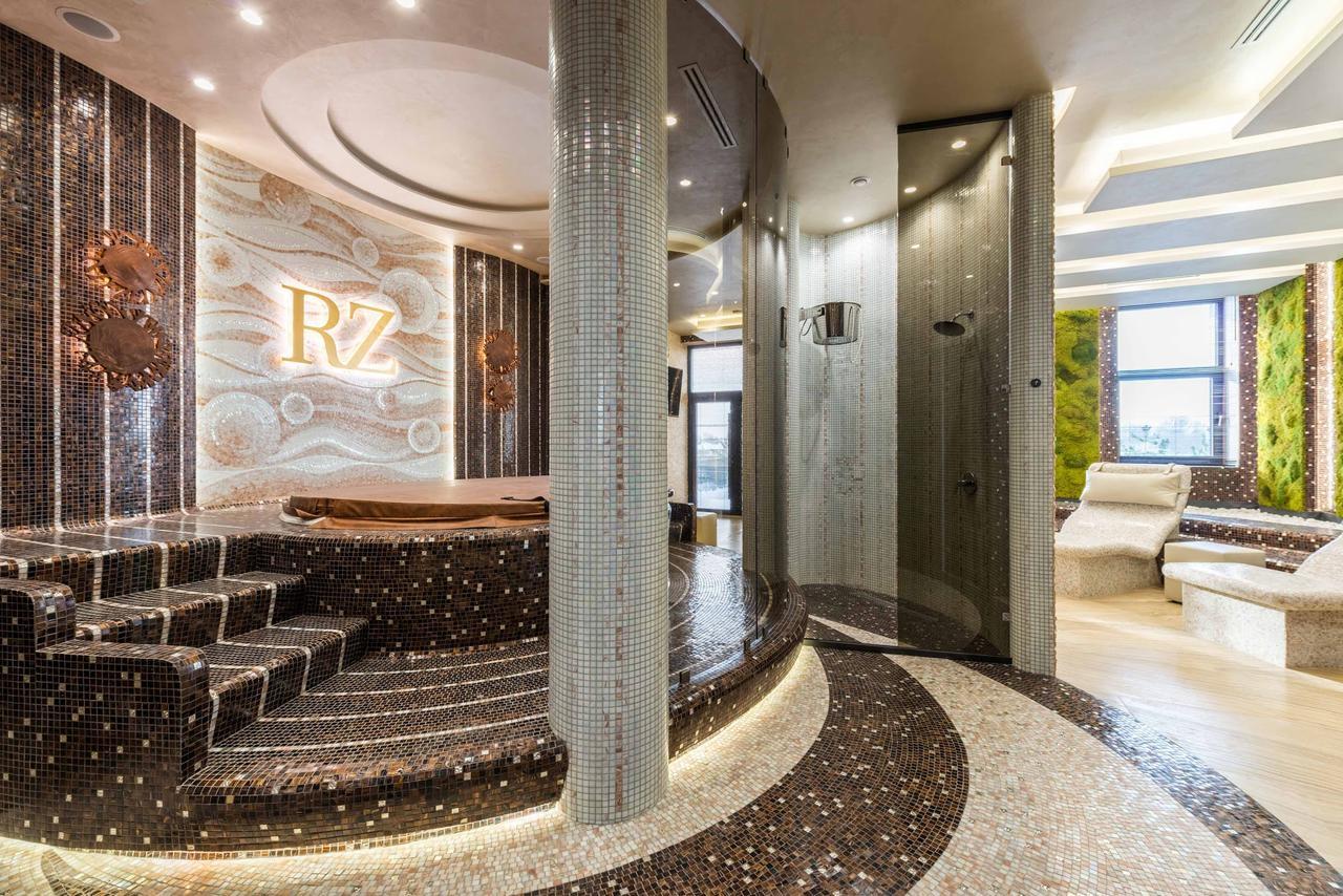 Riviera Zoloche Resort & Spa Vishenki  Buitenkant foto
