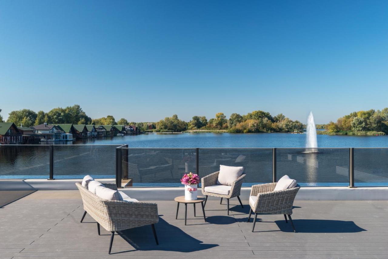 Riviera Zoloche Resort & Spa Vishenki  Buitenkant foto