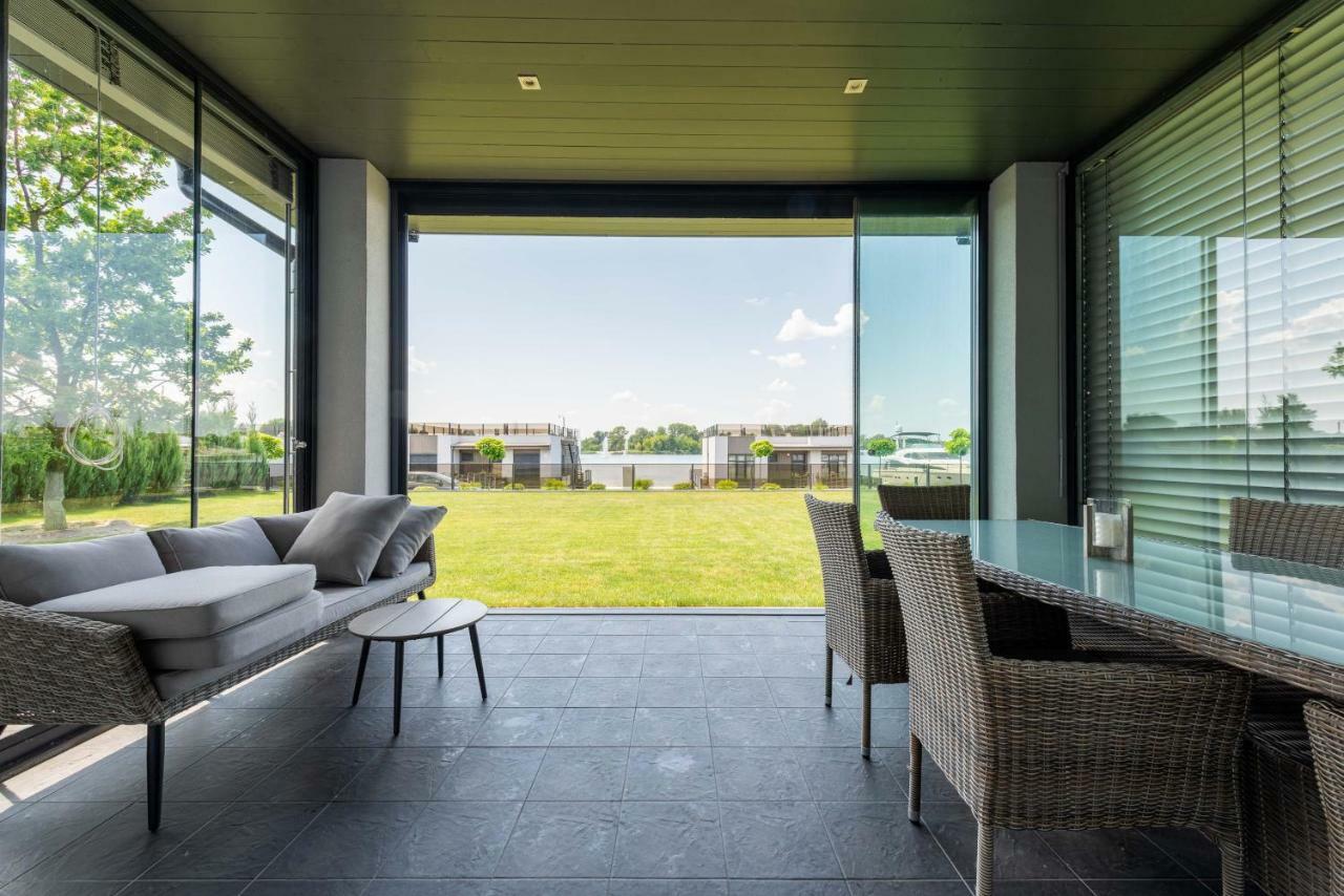 Riviera Zoloche Resort & Spa Vishenki  Buitenkant foto